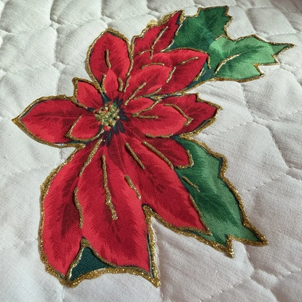 VTG‎ Quilted Poinsettia Tree Skirt 44